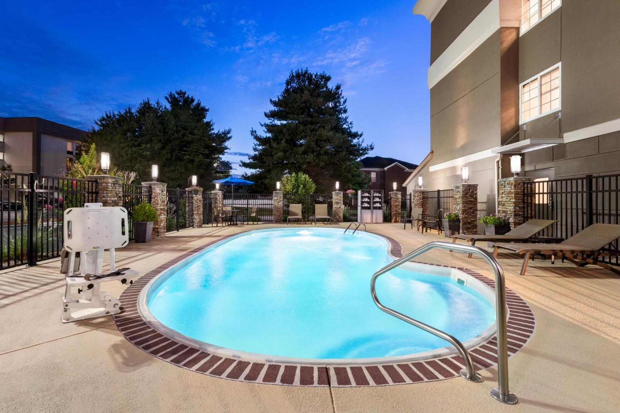 Holiday Inn Express - Bowling Green By Ihg Экстерьер фото